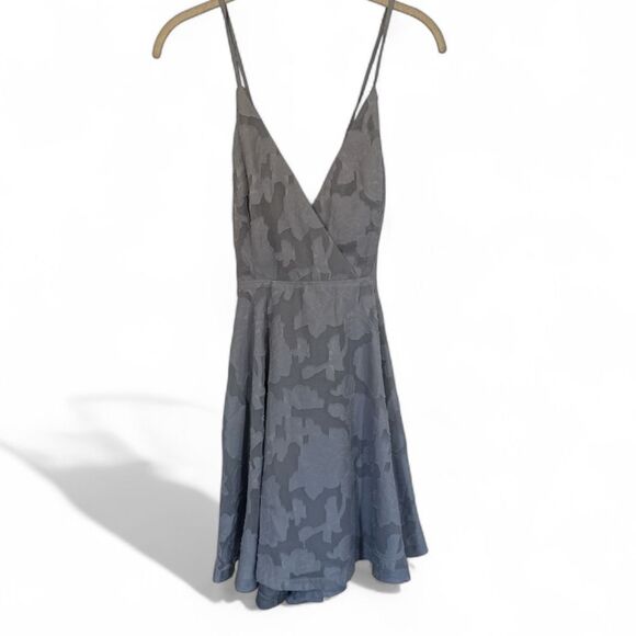 Lulu's NWT Days of Beauty Dusty Blue Floral Burnout Skater Dress Size Large - Picture 2 of 10